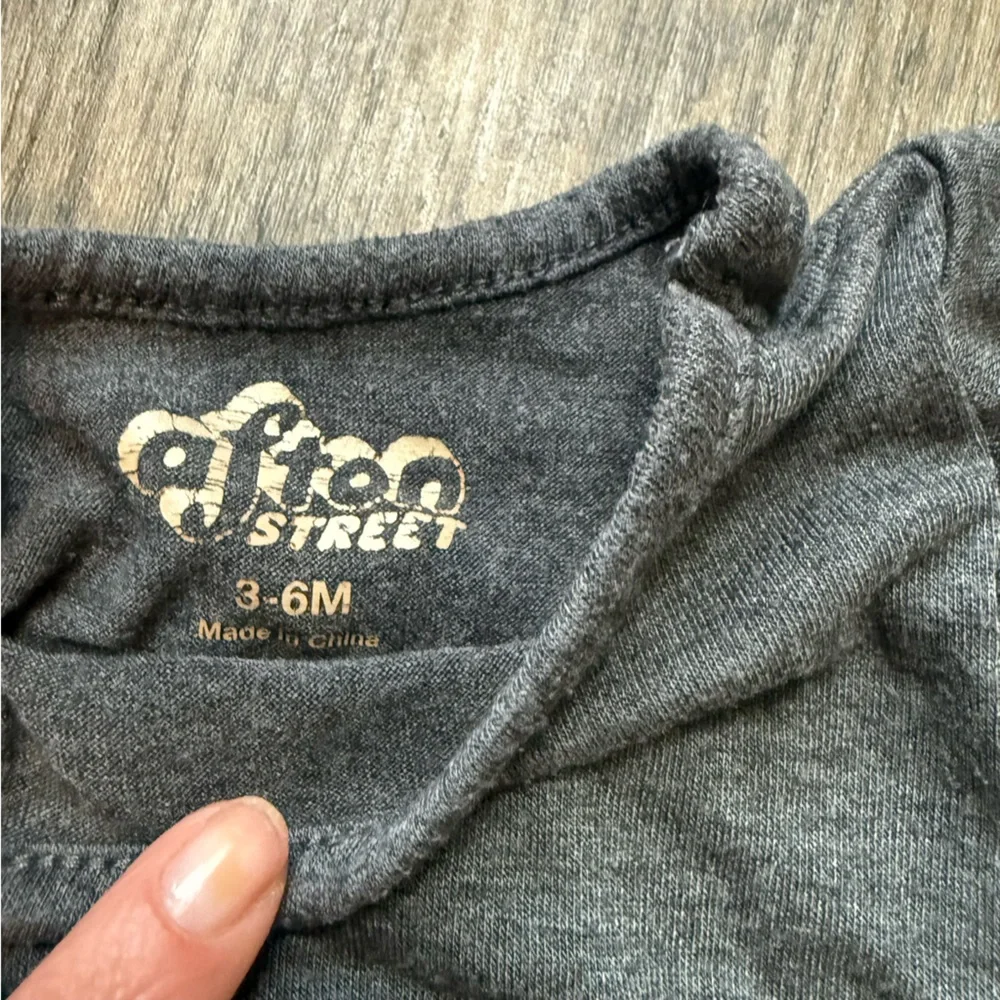 Gray Ruffle Diaper Cover Set - Picture 3 of 4